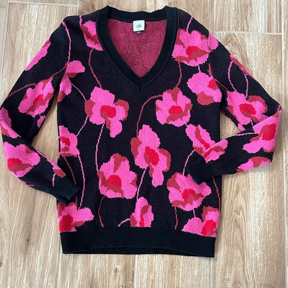 CAbi #4102 Rococo Black, Red & Pink Floral Pullover Pink Peony Sweater V-Neck XS - Picture 2 of 6